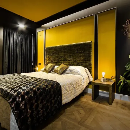 Cristal Rooms Love hotel